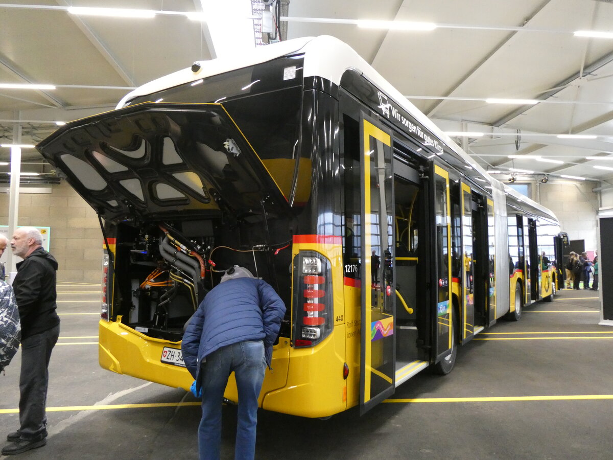 (273'340) - Stutz, Jonen - Nr. 440/ZH 340'767/PID 12'176 - eMercedes am 29. M�rz 2025 in Affoltern, Garage