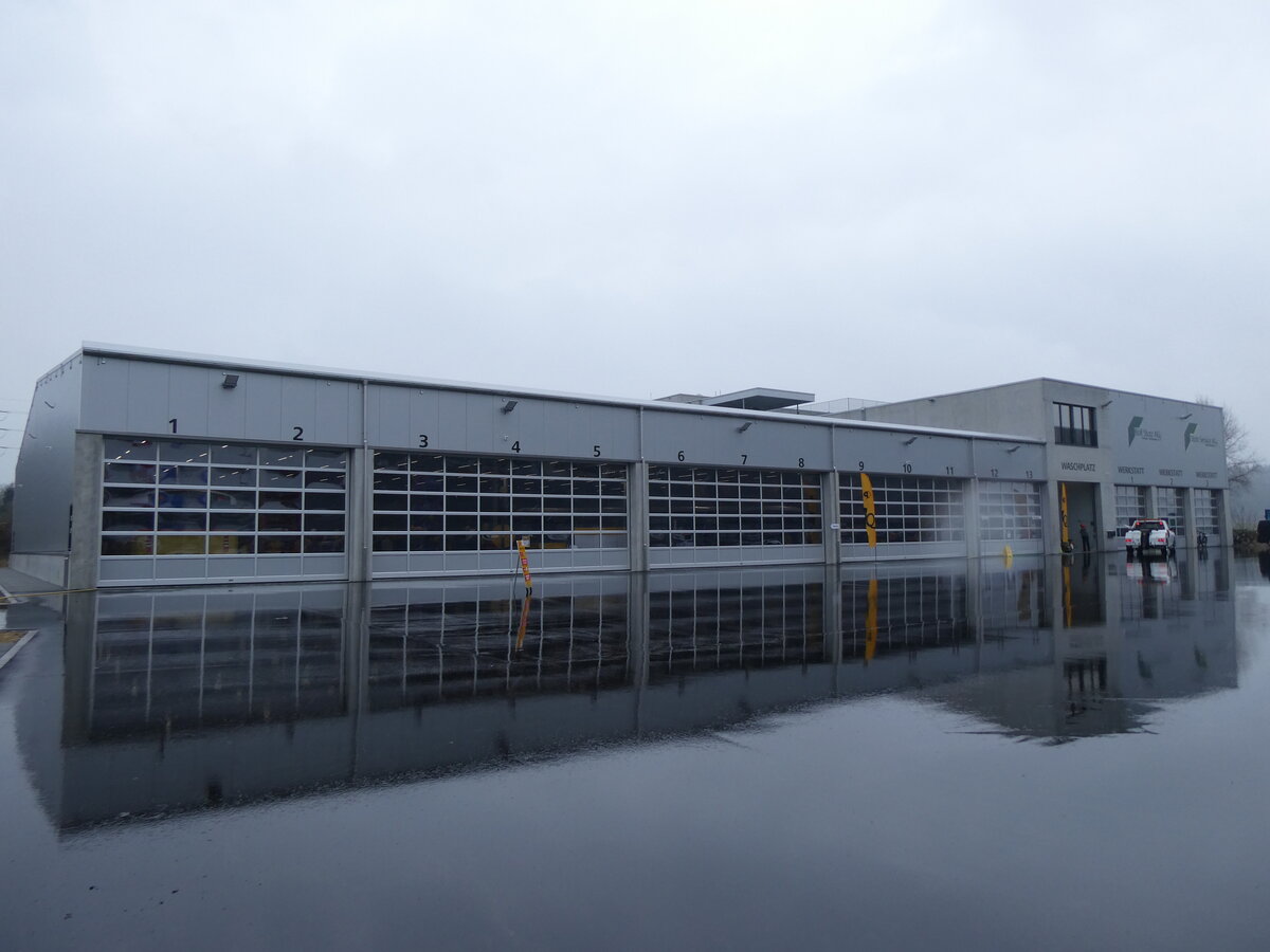 (273'350) - 1. vollelektrifizierte Postauto-Garage von PU Stutz, Jonen am 29. M�rz 2025 in Affoltern, Garage