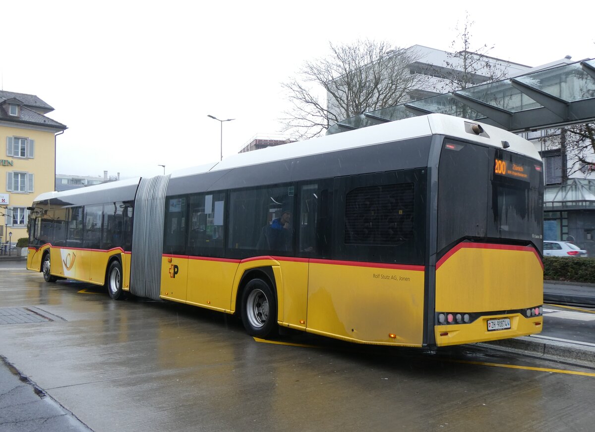 (273'360) - Stutz, Jonen - Nr. 417/ZH 90'874/PID 11'792 - Solaris am 29. M�rz 2025 beim Bahnhof Affoltern