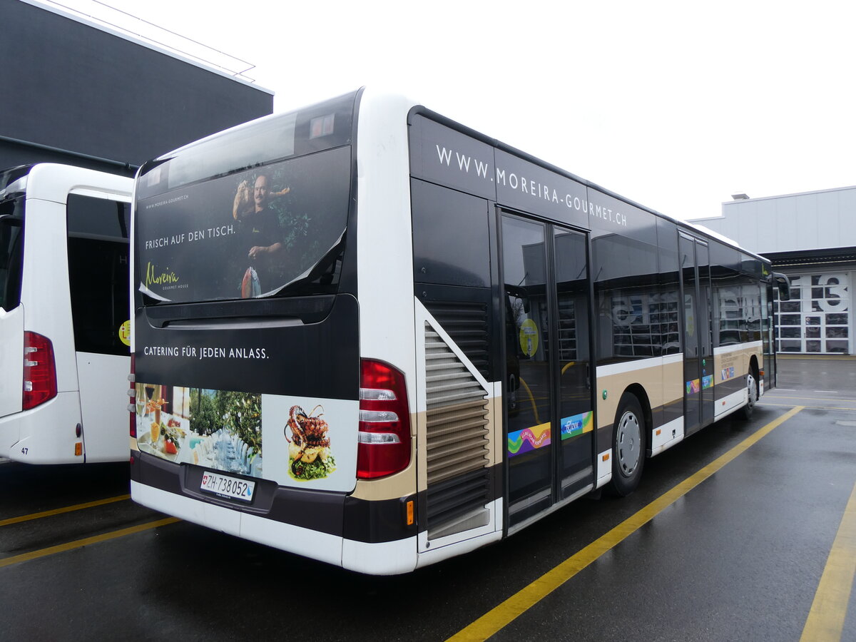 (273'396) - AZZK Zollikon - Nr. 52/ZH 738'052 - Mercedes am 29. M�rz 2025 in Winterthur, Daimler Buses