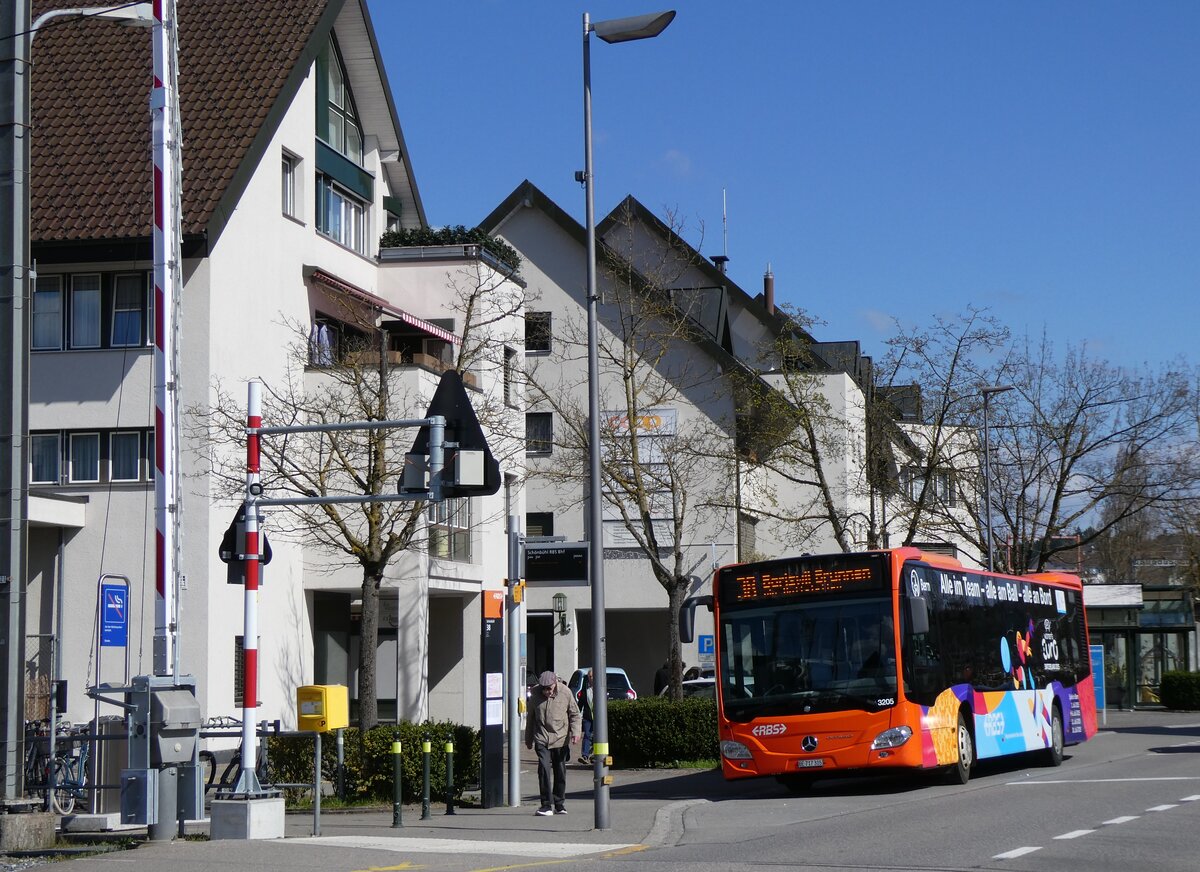 (273'476) - RBS Worblaufen - Nr. 3205/BE 717'305 - Mercedes (ex Nr. 5) am 31. M�rz 2025 beim Bahnhof Sch�nb�hl