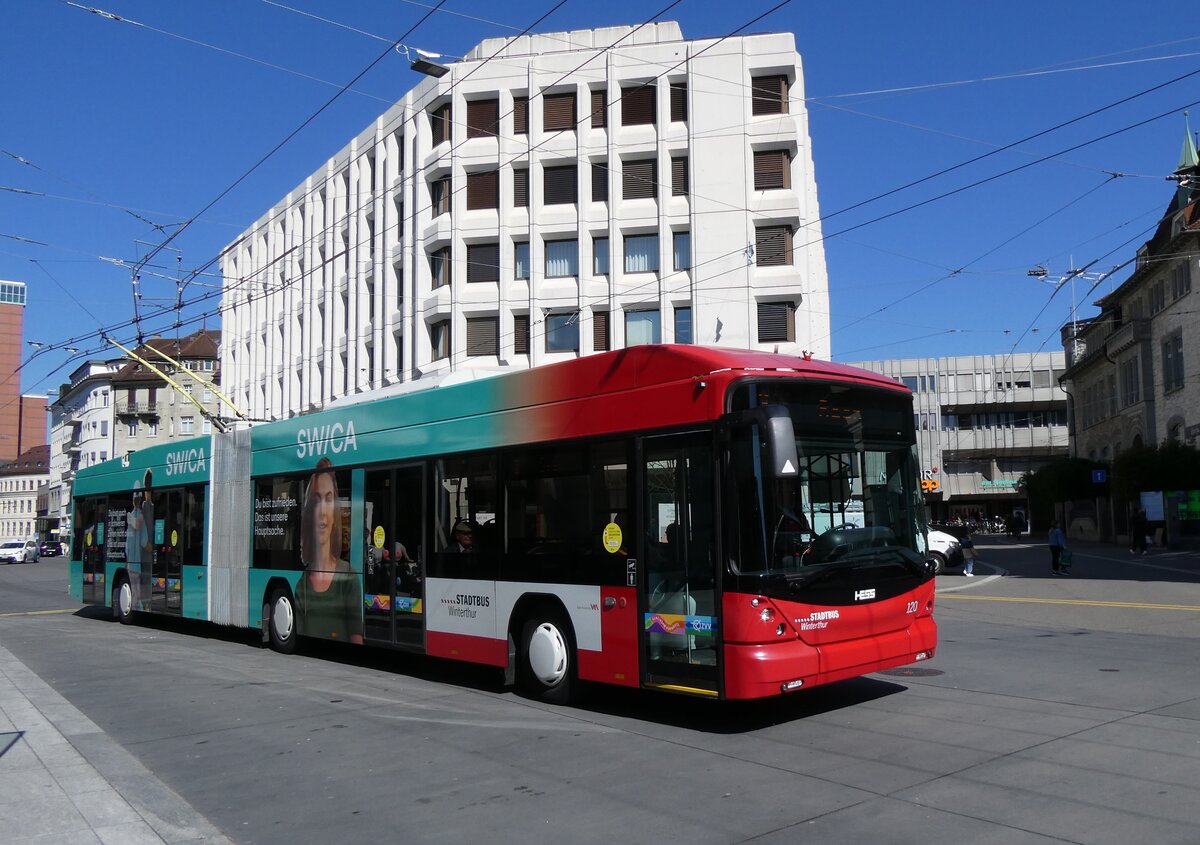 (273'503) - SW Winterthur - Nr. 120 - Hess/Hess Gelenktrolleybus am 2. April 2025 beim Hauptbahnhof Winterthur