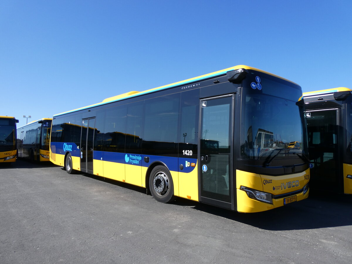 (273'636) - Qbuzz, Groningen - Nr. 1420/18-BZP-5 - Iveco am 5. April 2025 in Dokkum, Garage