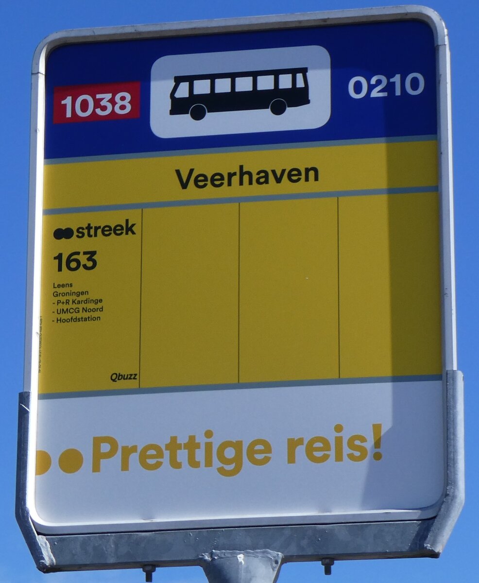 (273'700) - Qbuzz-Haltestellenschild - Lauwersoog, Veerhaven - am 5. April 2025