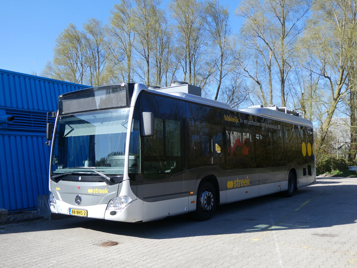 (273'723) - Qbuzz, Groningen - Nr. 3364/88-BHS-2 - Mercedes am 5. April 2025 in Zoutkamp, Garage
