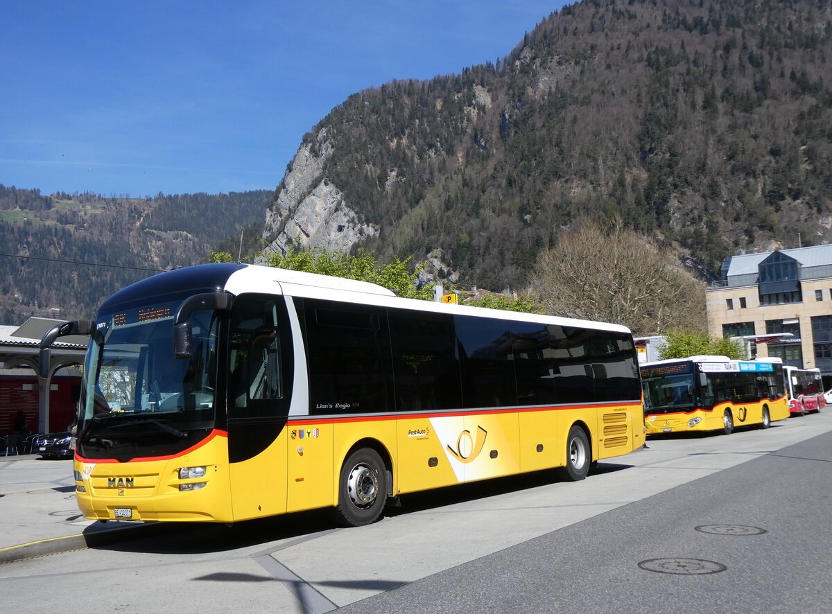 (273'803) - PostAuto Bern - Nr. 71/BE 412'071/PID 11'071 - MAN (ex PostAuto Zentralschweiz Nr. 20; ex Dillier, Sarnen Nr. 20) am 10. April 2025 beim Bahnhof Interlaken West