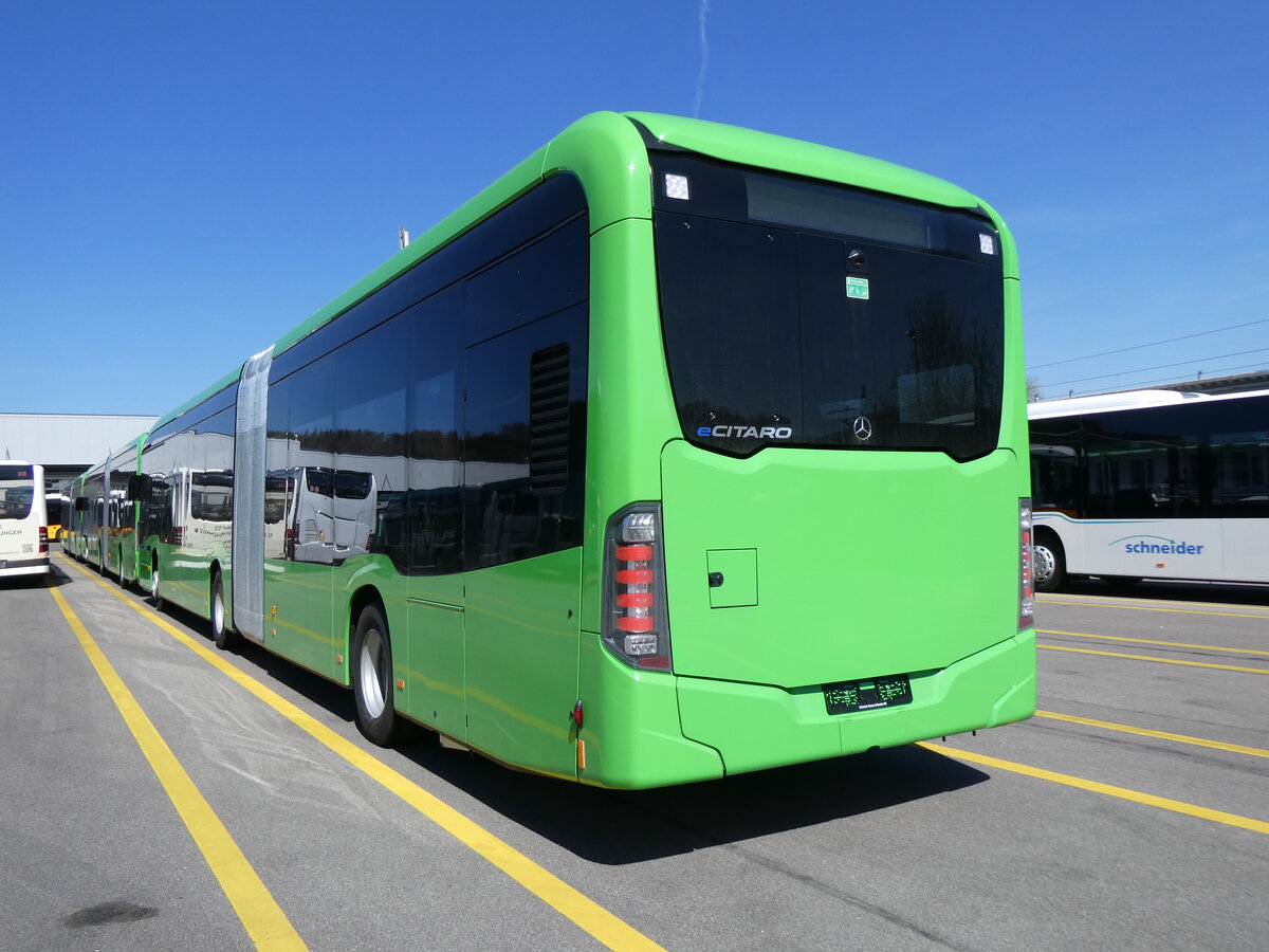(273'870) - Welti-Furrer, Bassersdorf - Nr. 18 - eMercedes am 12. April 2025 in Winterthur, Daimler Buses
