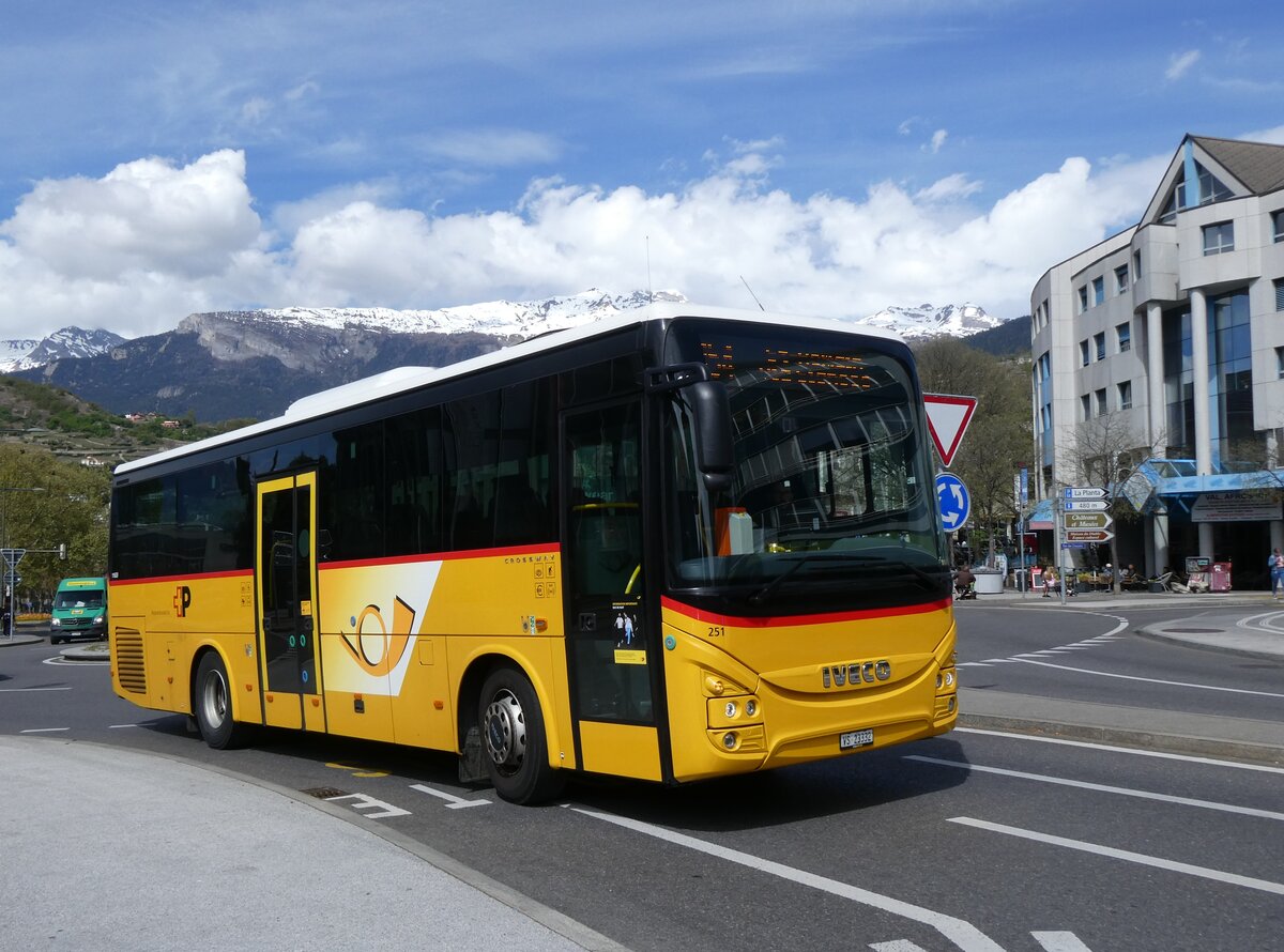 (273'959) - Buchard, Leytron - Nr. 251/VS 23'332/PID 11'633 - Iveco am 14. April 2025 beim Bahnhof Sion