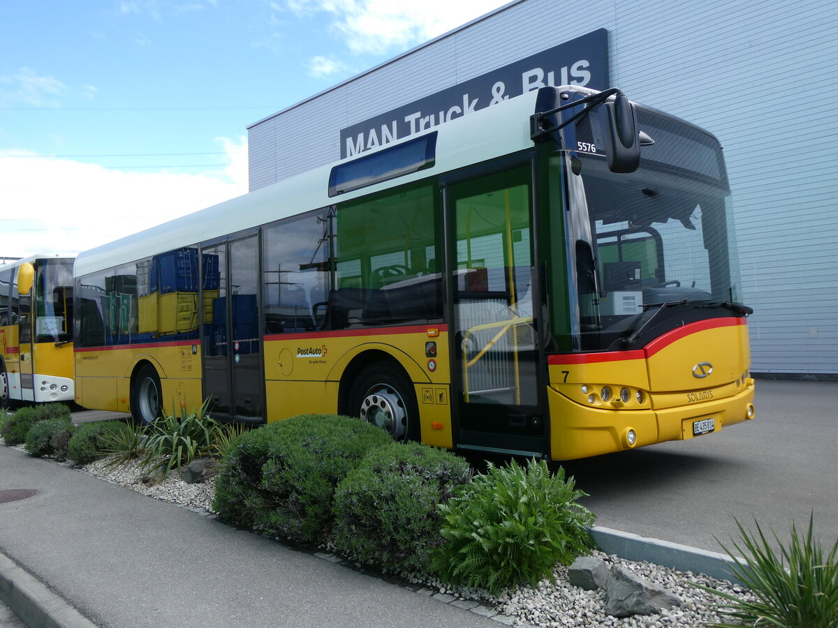 (274'069) - PostAuto Bern - Nr. 7/BE 435'814/PID 5576 - Solaris (ex Lengacher, Wichtrach Nr. 4) am 18. April 2025 in Kerzers, Interbus