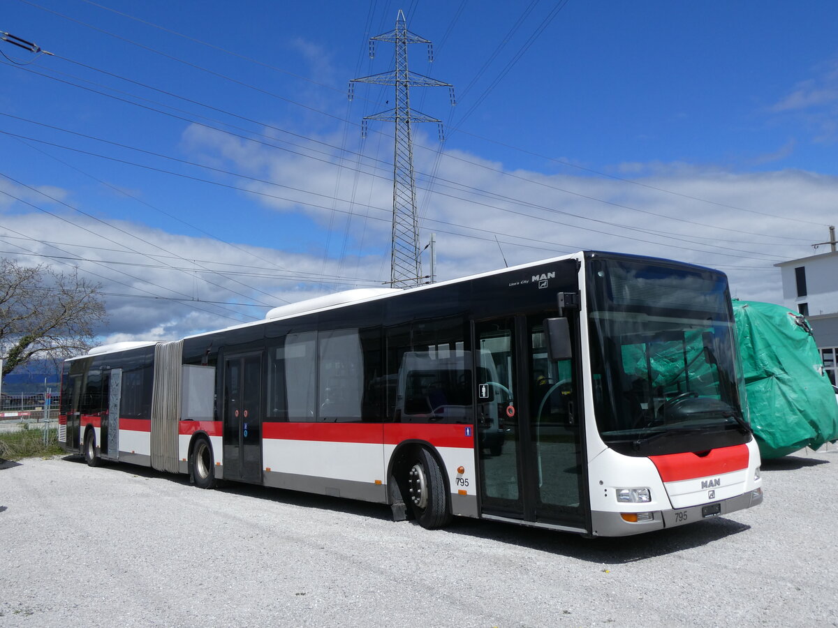 (274'071) - VBZ Z�rich - Nr. 795 - MAN (ex St. Gallerbus, St. Gallen Nr. 286) am 18. April 2025 in Kerzers, Murtenstrasse