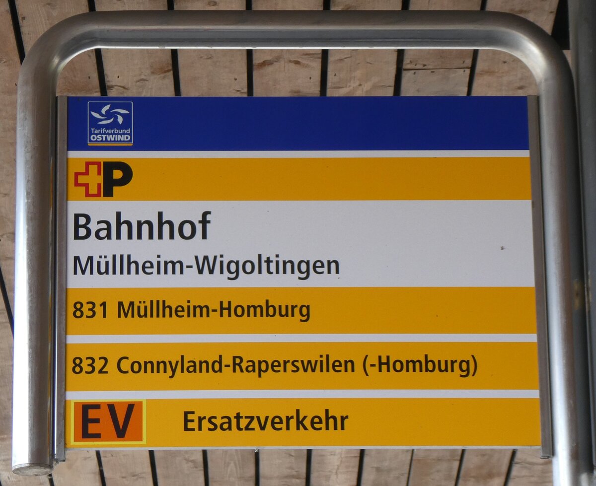 (274'112) - +P-Haltestellenschild - M�llheim-Wigoltingen, Bahnhof - am 22. April 2025