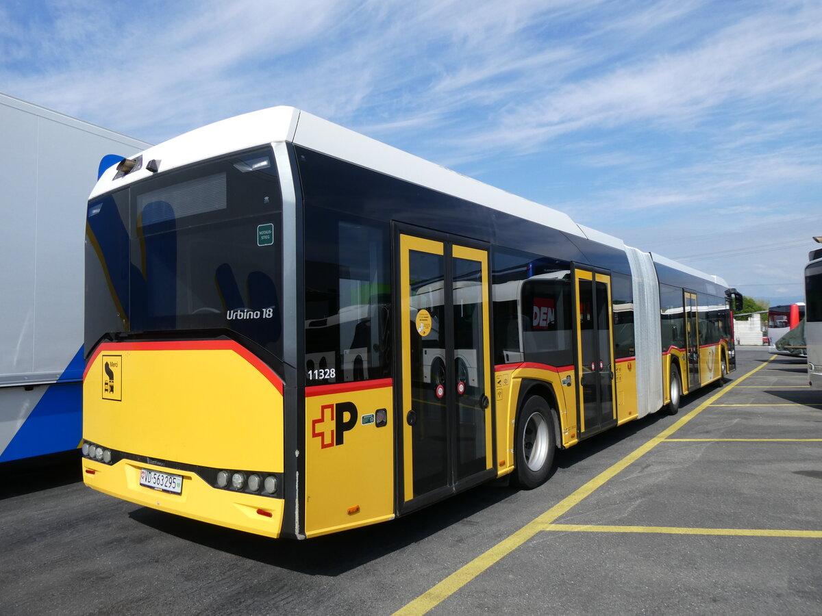 (274'322) - CarPostal Ouest - VD 563'295/PID 11'328 - Solaris am 27. April 2025 in Kerzers, Interbus