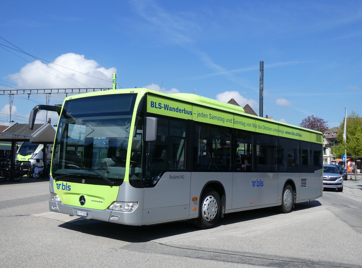 (274'327) - Busland, Burgdorf - Nr. 205/BE 737'205 - Mercedes am 28. April 2025 beim Bahnhof Langnau