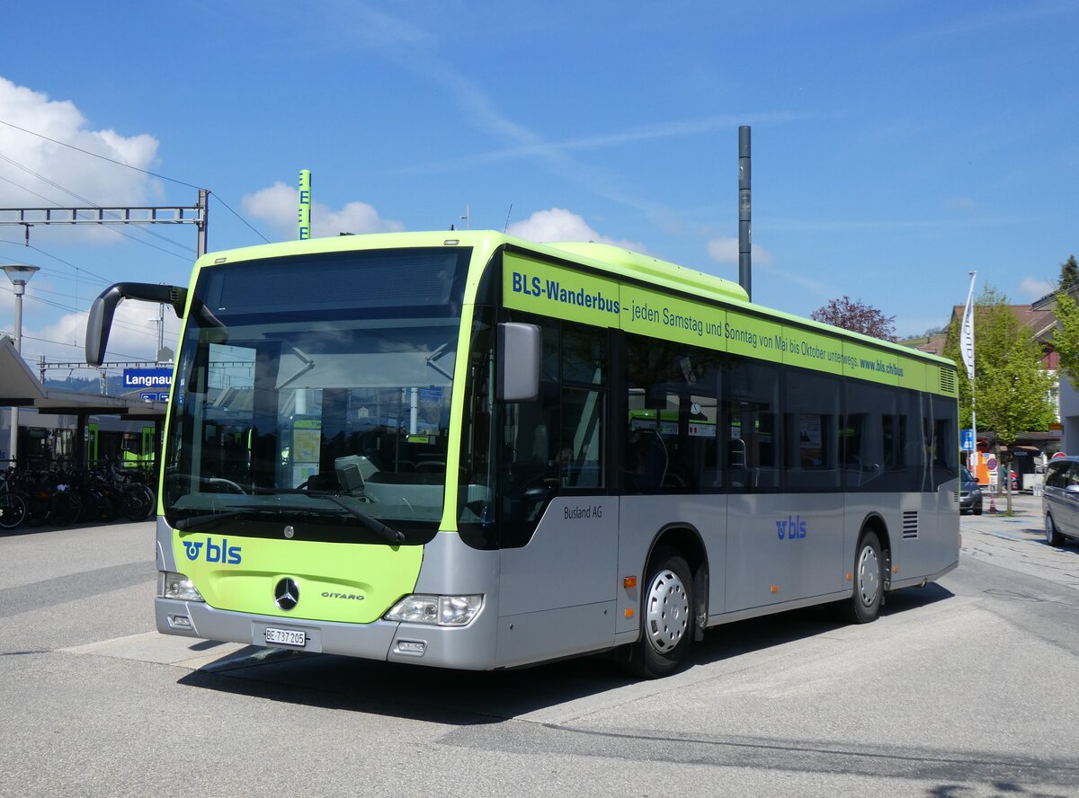 (274'328) - Busland, Burgdorf - Nr. 205/BE 737'205 - Mercedes am 28. April 2025 beim Bahnhof Langnau