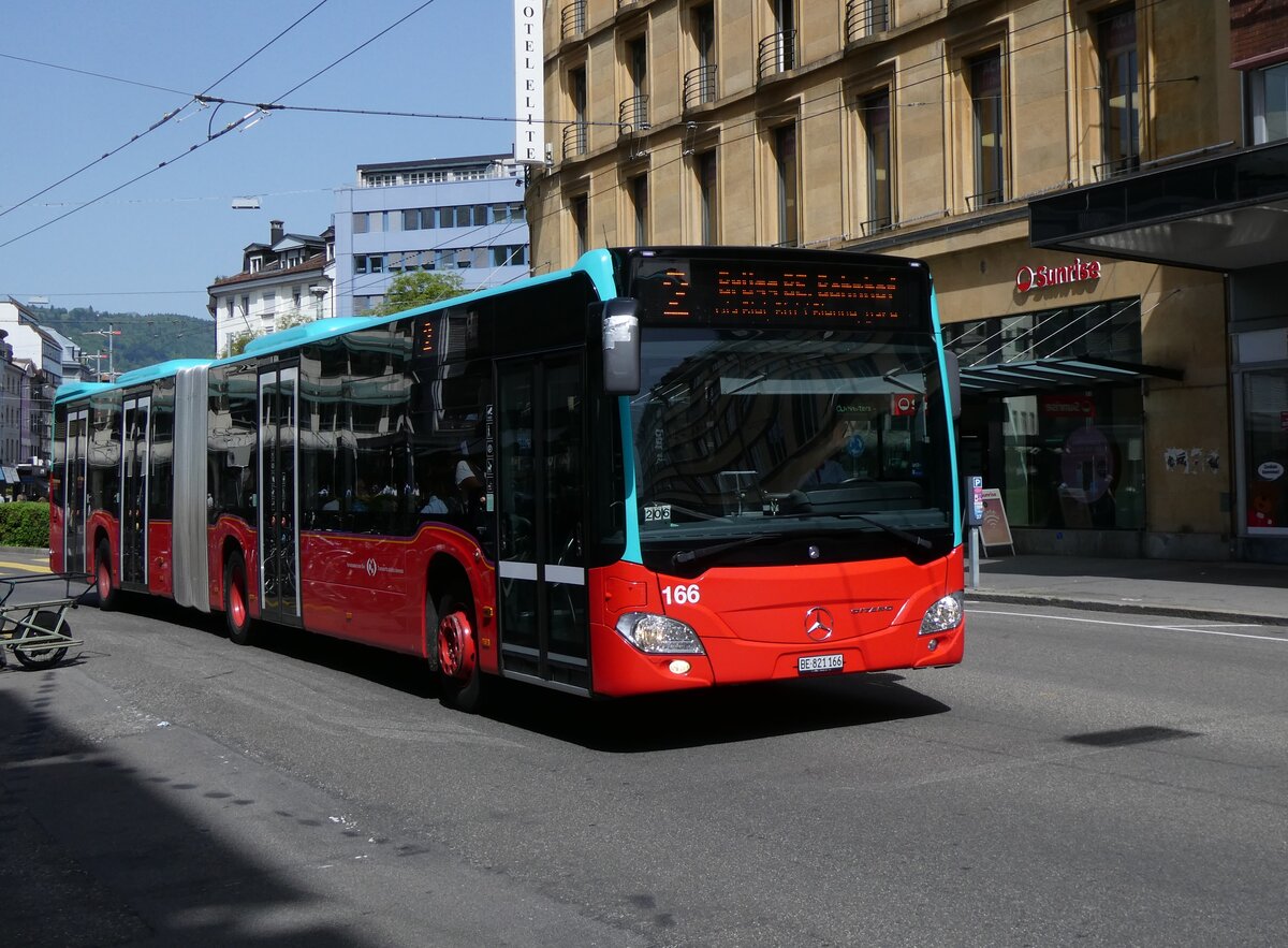 (274'483) - VB Biel - Nr. 166/BE 821'166 - Mercedes am 2. Mai 2025 beim Bahnhof Biel