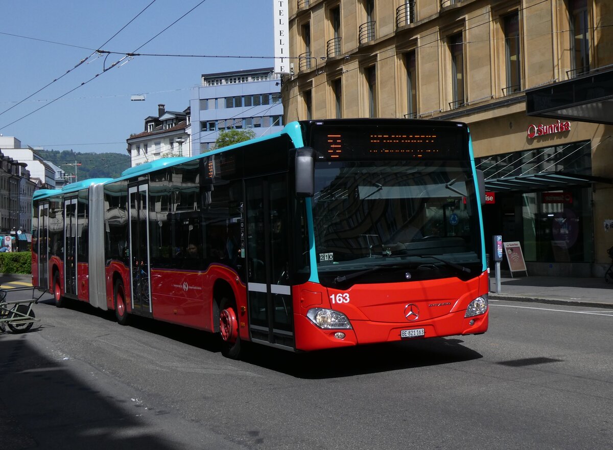 (274'485) - VB Biel - Nr. 163/BE 821'163 - Mercedes am 2. Mai 2025 beim Bahnhof Biel