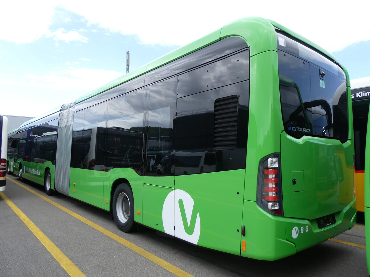 (274'623) - Welti-Furrer, Bassersdorf - Nr. 18 - eMercedes am 3. Mai 2025 in Winterthur, Daimler Buses