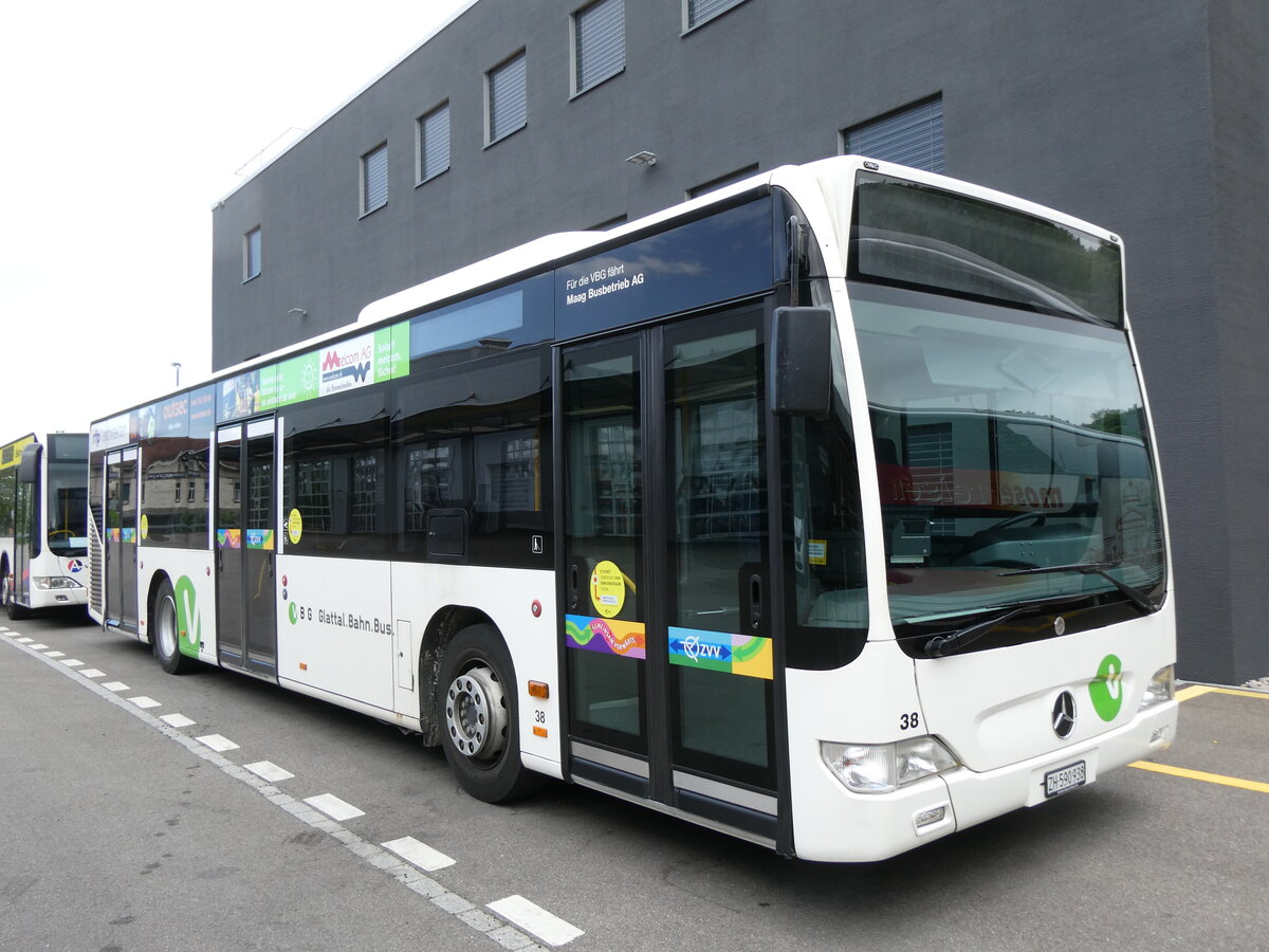 (274'628) - Maag, Kloten - Nr. 38/ZH 590'938 - Mercedes am 3. Mai 2025 in Winterthur, Daimler Buses
