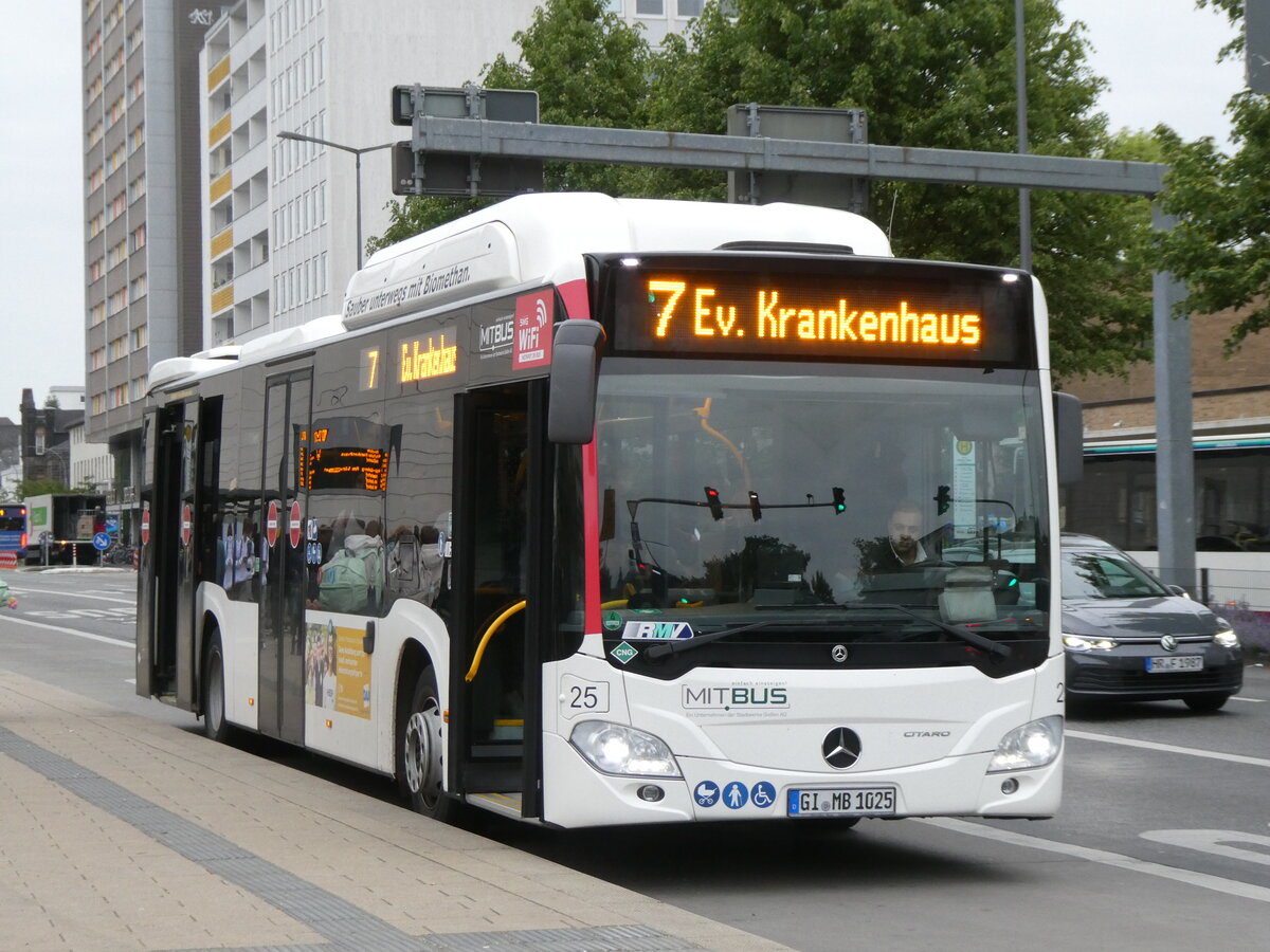 (274'853) - SWG Giessen - Nr. 25/GI-MB 1025 - Mercedes am 7. Mai 2025 in Giessen, Berliner Platz