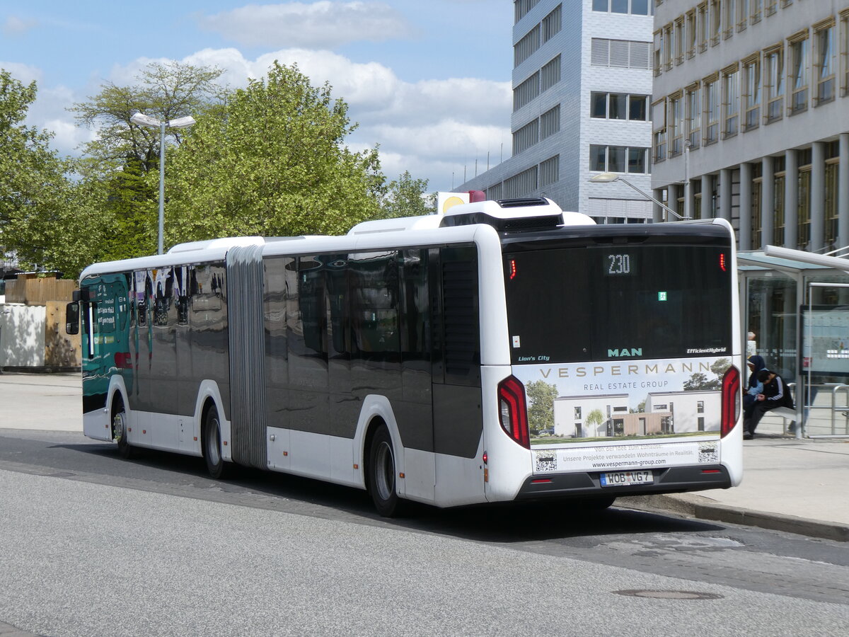 (274'971) - WVG Wolfsburg - Nr. 107/WOB-VG 7 - MAN am 7. Mai 2025 beim Hauptbahnhof Wolfsburg