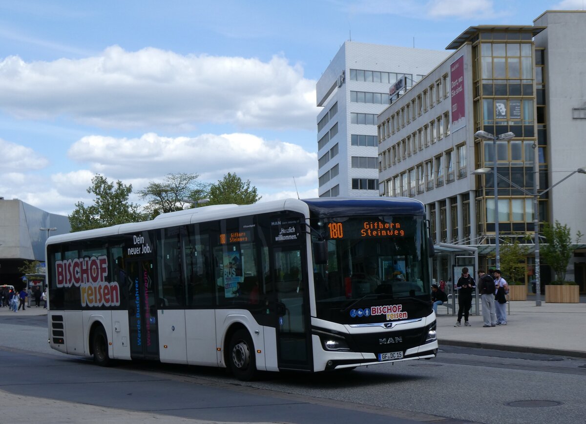 (274'988) - Bischof, Wolfsburg - GF-DC 15 - MAN am 7. Mai 2025 beim Hauptbahnhof Wolfsburg
