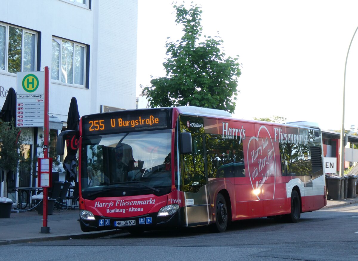 (275'028) - HHA Hamburg - Nr. 1643/HH-JA 613 - Mercedes am 8. Mai 2025 in Hamburg, Normannenweg