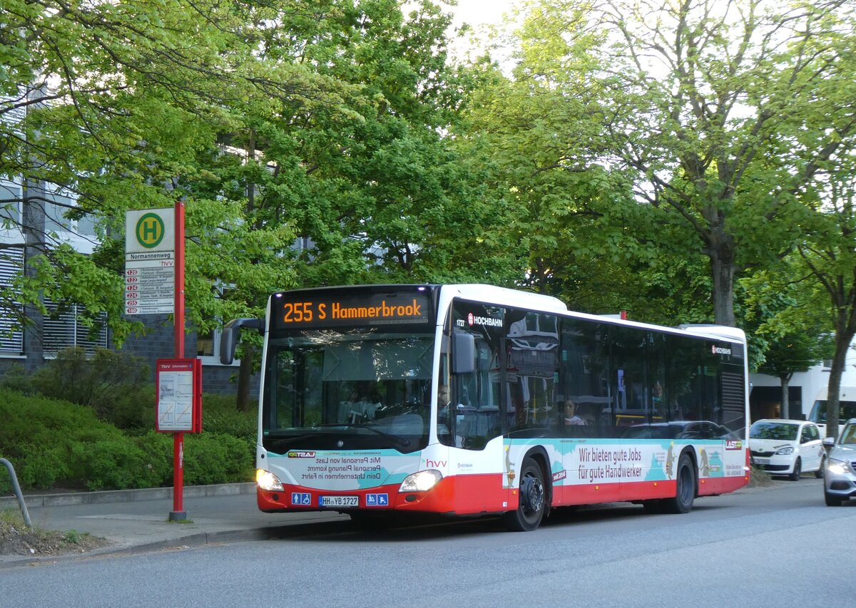 (275'029) - HHA Hamburg - Nr. 1727/HH-YB 1727 - Mercedes am 8. Mai 2025 in Hamburg, Normannenweg