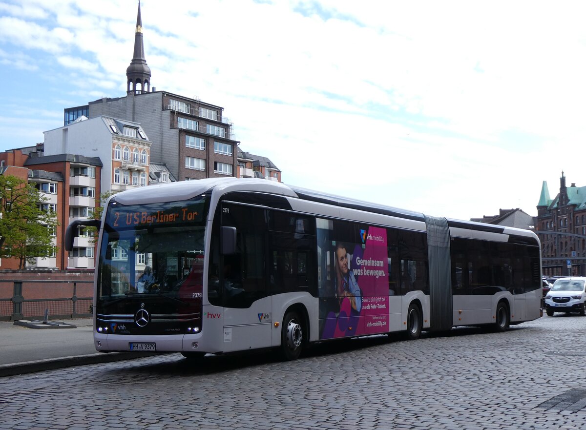 (275'046) - VHH Hamburg - Nr. 2379/HH-V 9379 - eMercedes am 8. Mai 2025 in Hamburg, Auf dem Sande