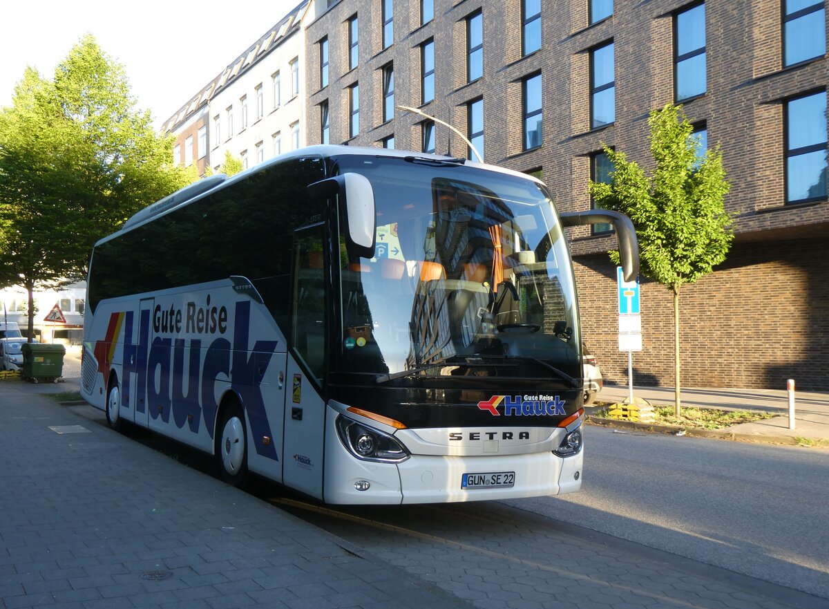 (275'251) - Hauck, Westheim - GUN-SE 22 - Setra am 9. Mai 2025 in Hamburg, Hotel Holiday Inn