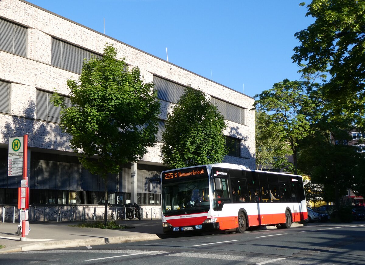 (275'266) - HHA Hamburg - Nr. 8182/HH-JA 4182 - Mercedes am 9. Mai 2025 in Hamburg, Borgfelder Strasse