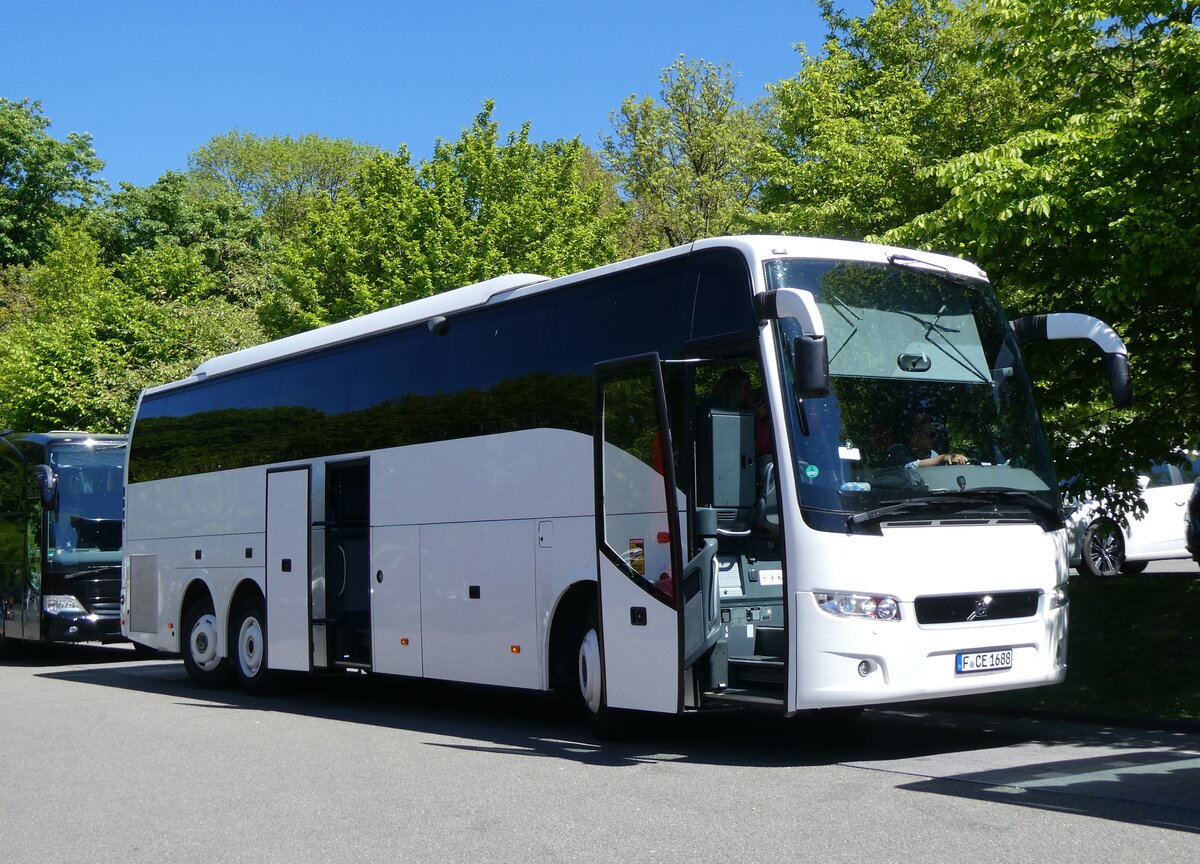 (275'407) - ??? - F-CE 1688 - Volvo am 11. Mai 2025 in Bad Wilhelmsh�he, Wilhelmsh�he
