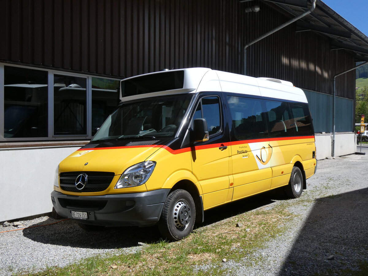 (275'601) - PostAuto Bern - BE 724'151/PID 5383 - Mercedes am 16. Mai 2025 in Gstaad, Garage