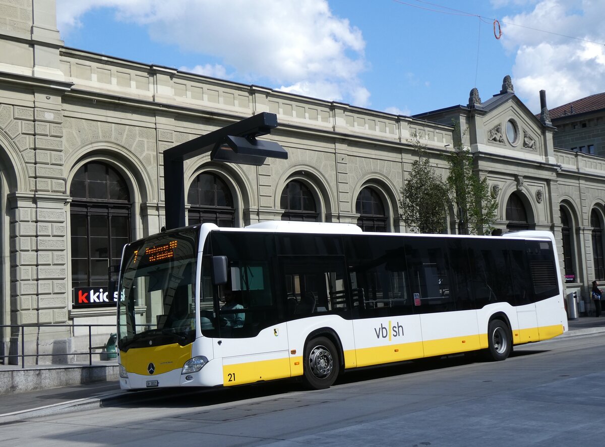 (275'625) - VBSH Schaffhausen - Nr. 21/SH 38'021 - Mercedes am 17. Mai 2025 beim Bahnhof Schaffhausen
