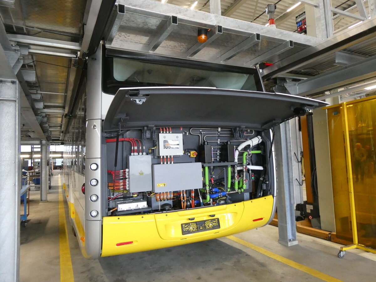 (275'646) - VBSH Schaffhausen - Nr. 43 - eIrizar am 17. Mai 2025 in Schaffhausen, Busdepot