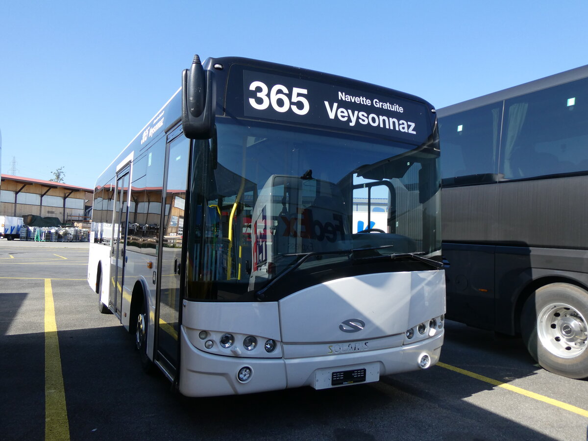 (275'698) - Interbus, Kerzers - Solaris (ex HLB Hofstein/D Nr. 701; ex SiMobil, I-Kastelruth Nr. 1251; ex SAD Bozen/I Nr. 1251) am 18. Mai 2025 in Kerzers, Interbus