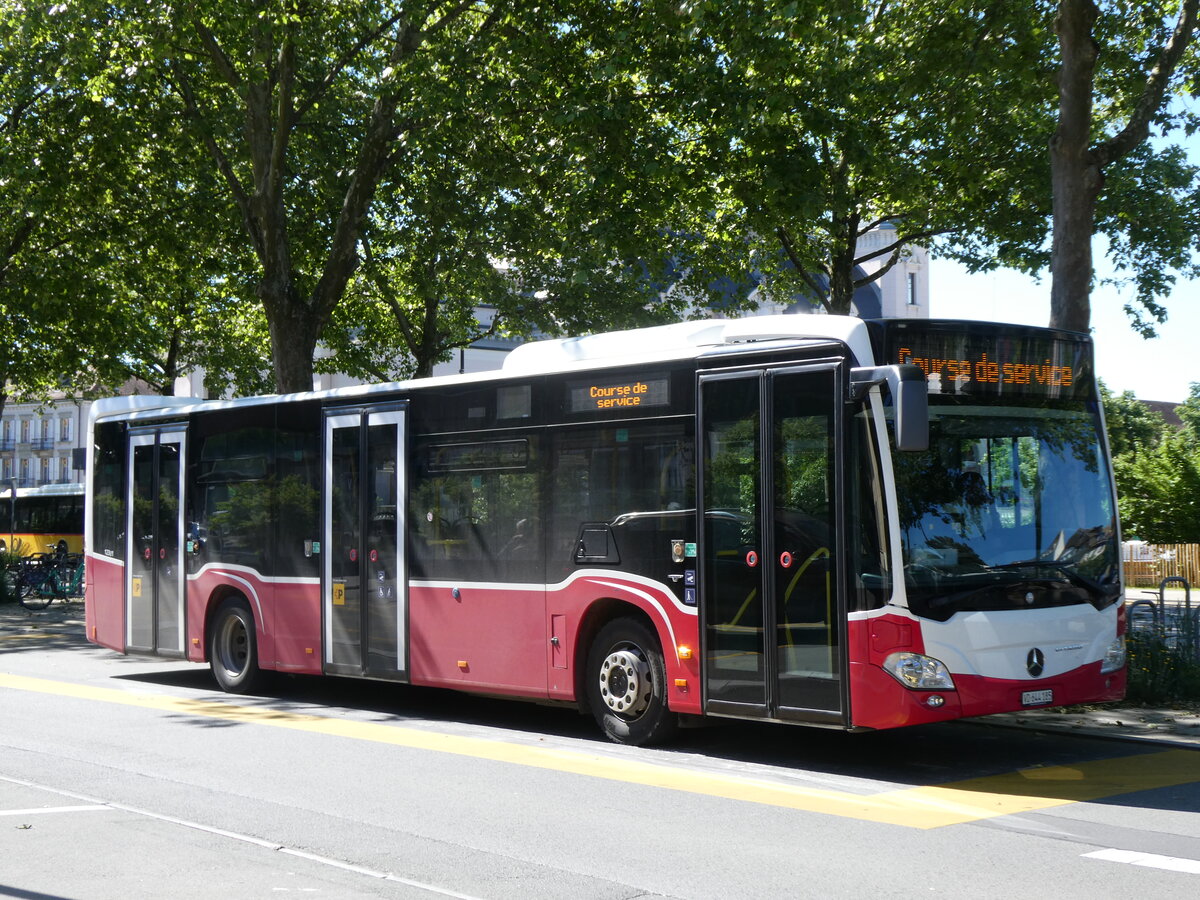 (275'963) - CarPostal Ouest - VD 644'185/PID 12'301 - Mercedes (ex Intertours, Domdidier Nr. 486; ex Wiener Linien, A-Wien Nr. 8122) am 30. Mai 2025 beim Bahnhof Yverdon