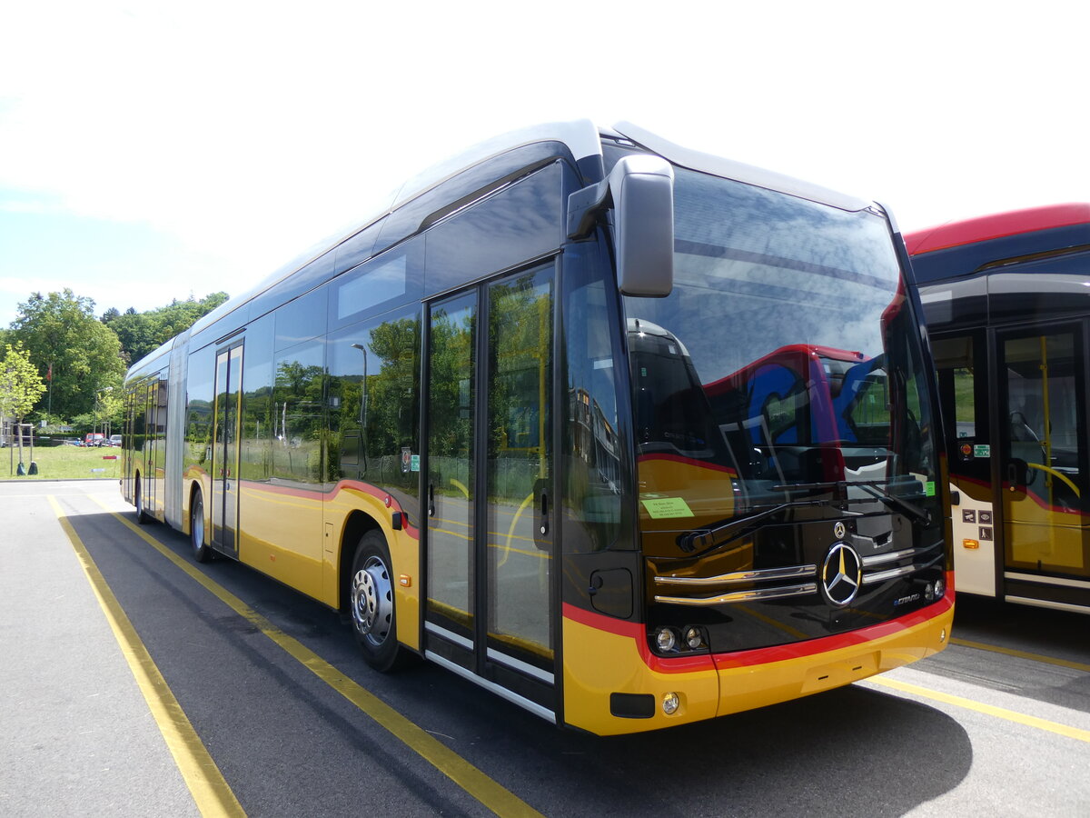 (276'137) - PostAuto Wallis - (620'683) - eMercedes am 31. Mai 2025 in Winterthur, Daimler Buses