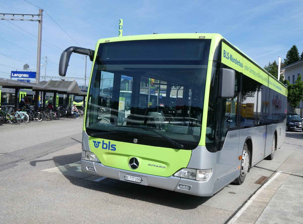 (276'162) - Busland, Burgdorf - Nr. 205/BE 737'205 - Mercedes am 1. Juni 2025 beim Bahnhof Langnau