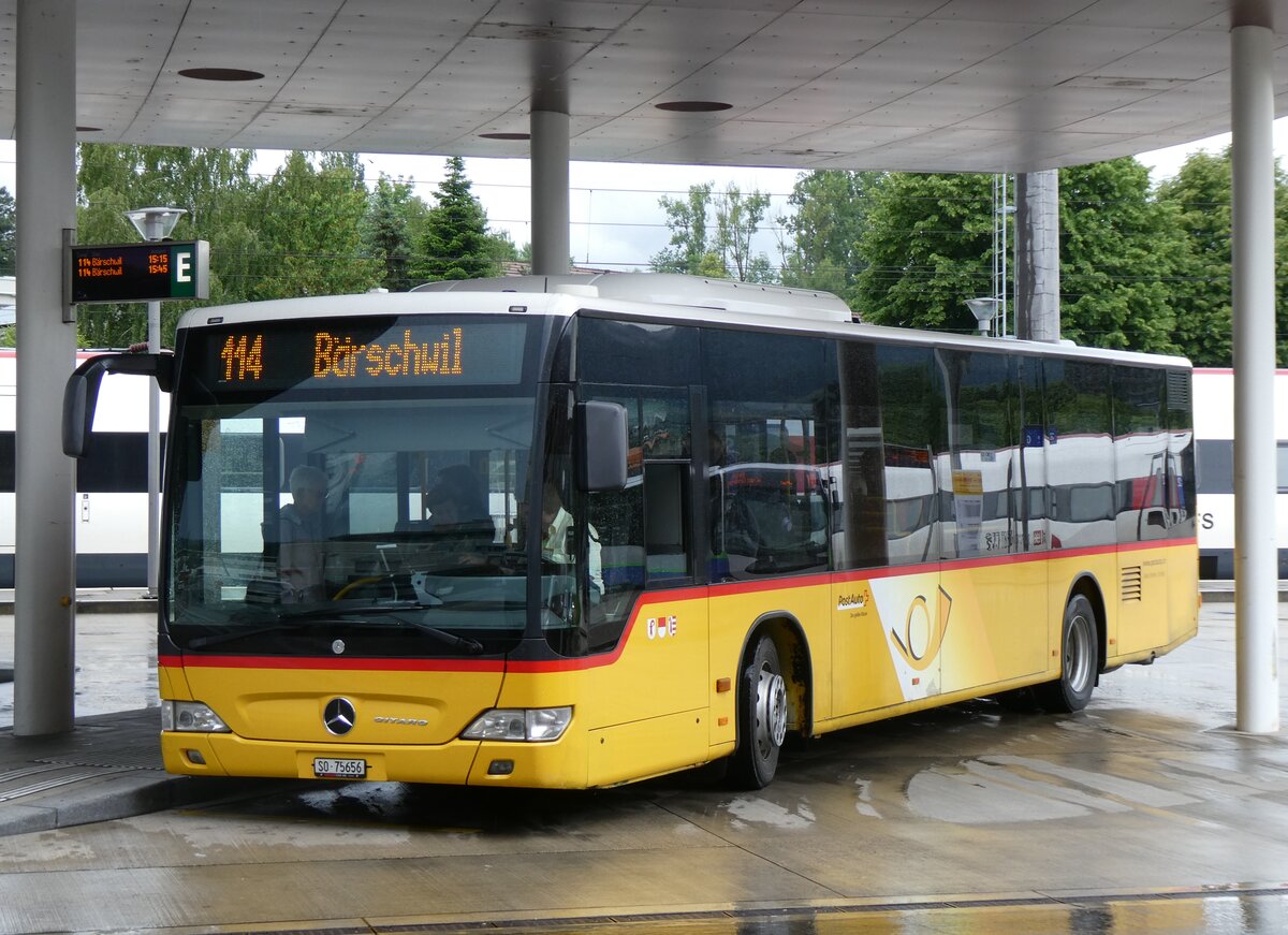 (276'261) - Steiner, Grindel - SO 75'656/PID 5712 - Mercedes (ex PostAuto Nordschweiz) am 3. Juni 2025 beim Bahnhof Laufen 