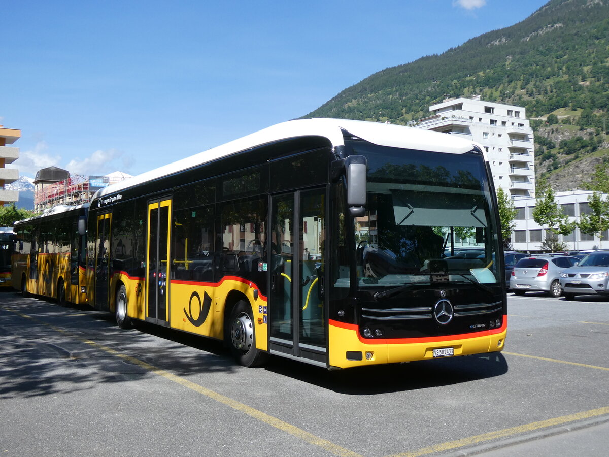 (276'301) - PostAuto Wallis - VS 581'433/PID 12'161 - eMercedes am 6. Juni 2025 in Brig, Garage