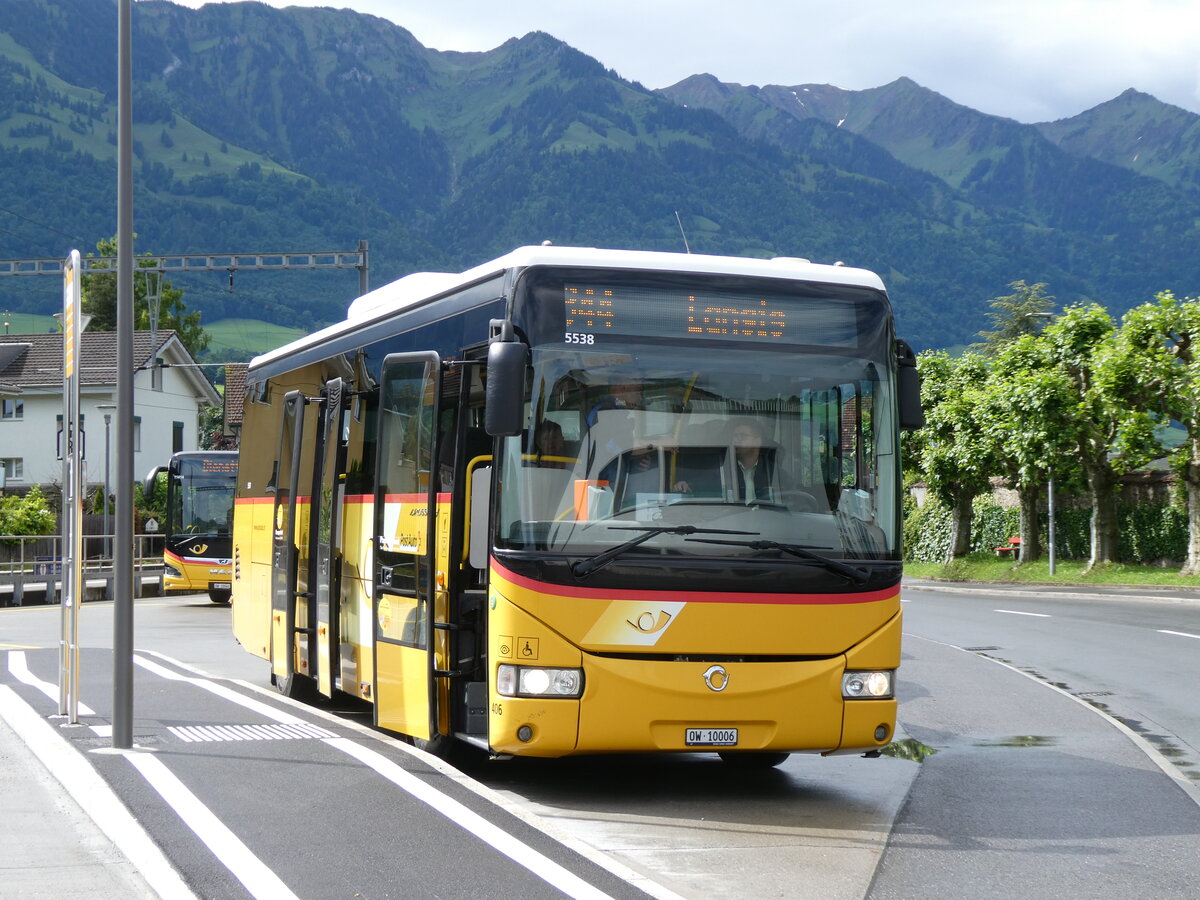 (276'398) . PostAuto Zentralschweiz - Nr. 406/OW 10'006/PID 5538 - Irisbus (ex Nr. 3; ex Dillier, Sarnen Nr. 3) am 7. Juni 2025 beim Bahnhof Sarnen