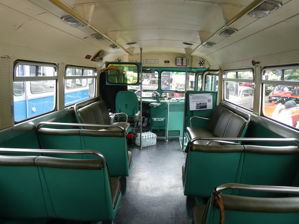 (276'429) - VBL Luzern (vbl-historic) - Nr. 76/LU 15'337 - Twin Coach am 7. Juni 2025 in Sarnen, OiO (Innenaufnahme)