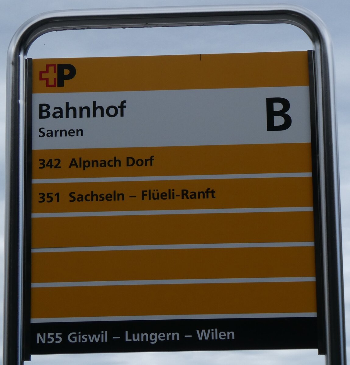 (276'443) - +P-Haltestellenschild - Sarnen, Bahnhof - am 7. Juni 2025