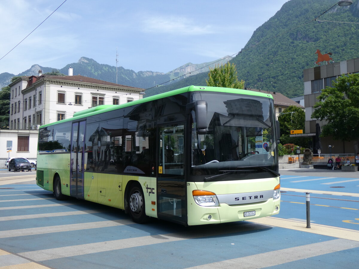 (276'705) - TPC Aigle - Nr. 29/VD 263'041 - Setra (ex Vol�nbusz, H-Budapest) am 14. Juni 2025 beim Bahnhof Aigle