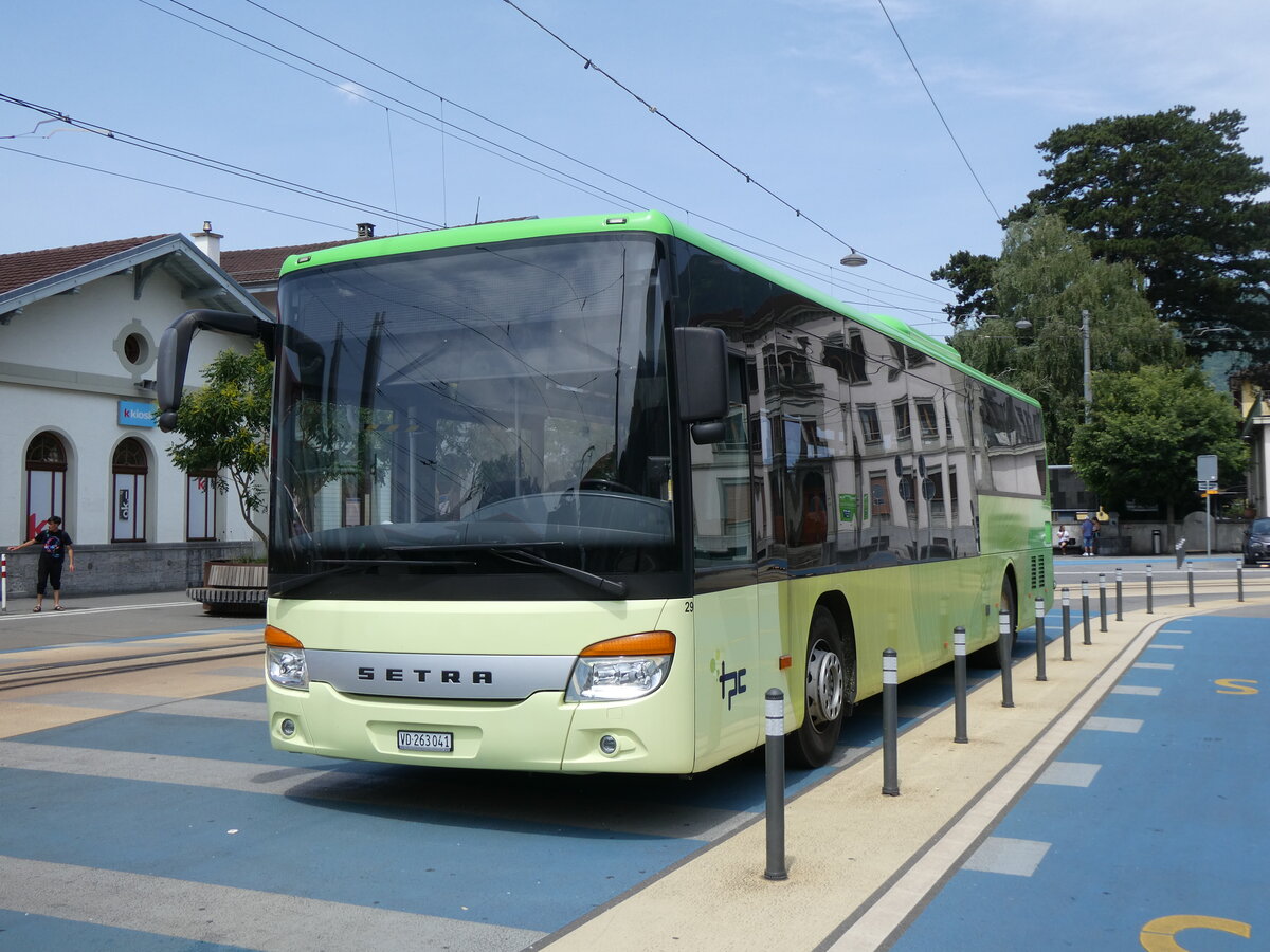(276'706) - TPC Aigle - Nr. 29/VD 263'041 - Setra (ex Vol�nbusz, H-Budapest) am 14. Juni 2025 beim Bahnhof Aigle