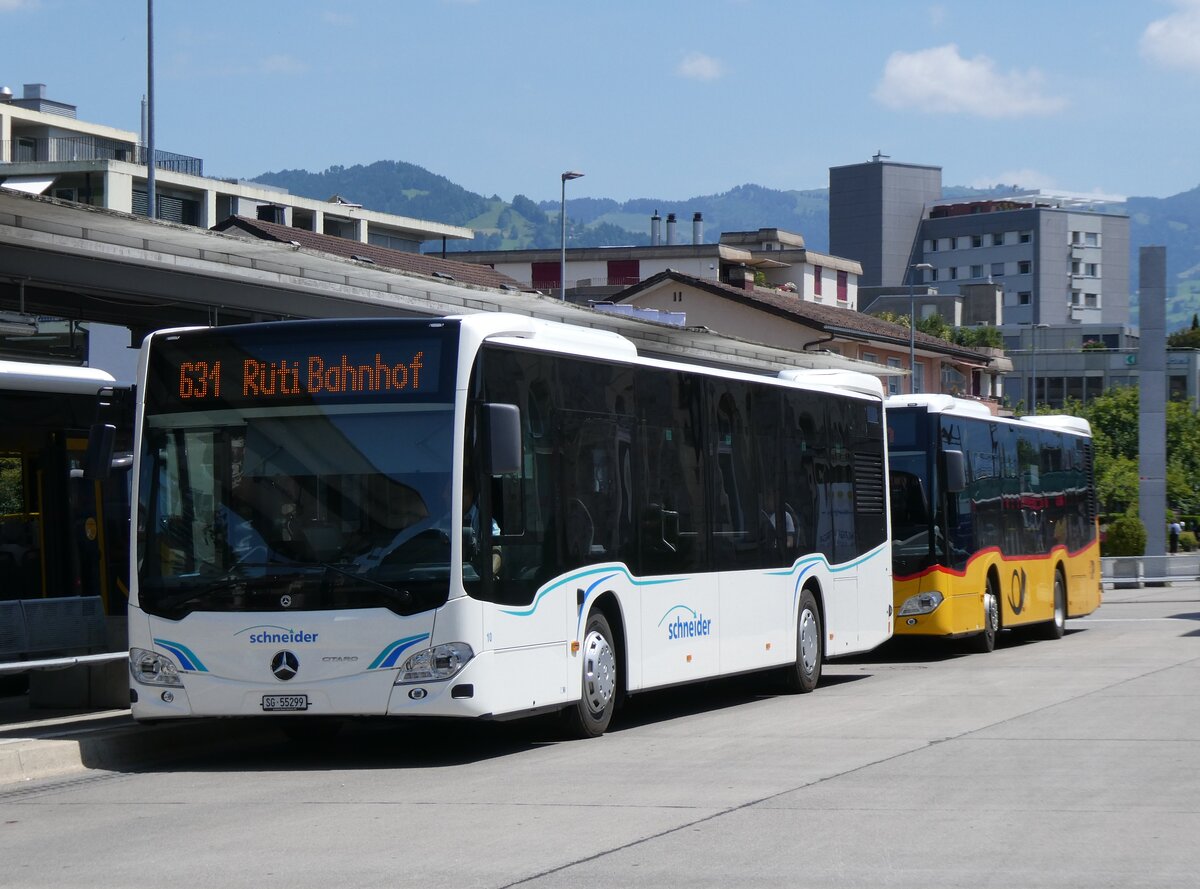 (276'828) - Schneider, Ermenswil - Nr. 10/SG 55'299 - Mercedes am 17. Juni 2025 beim Bahnhof Uznach