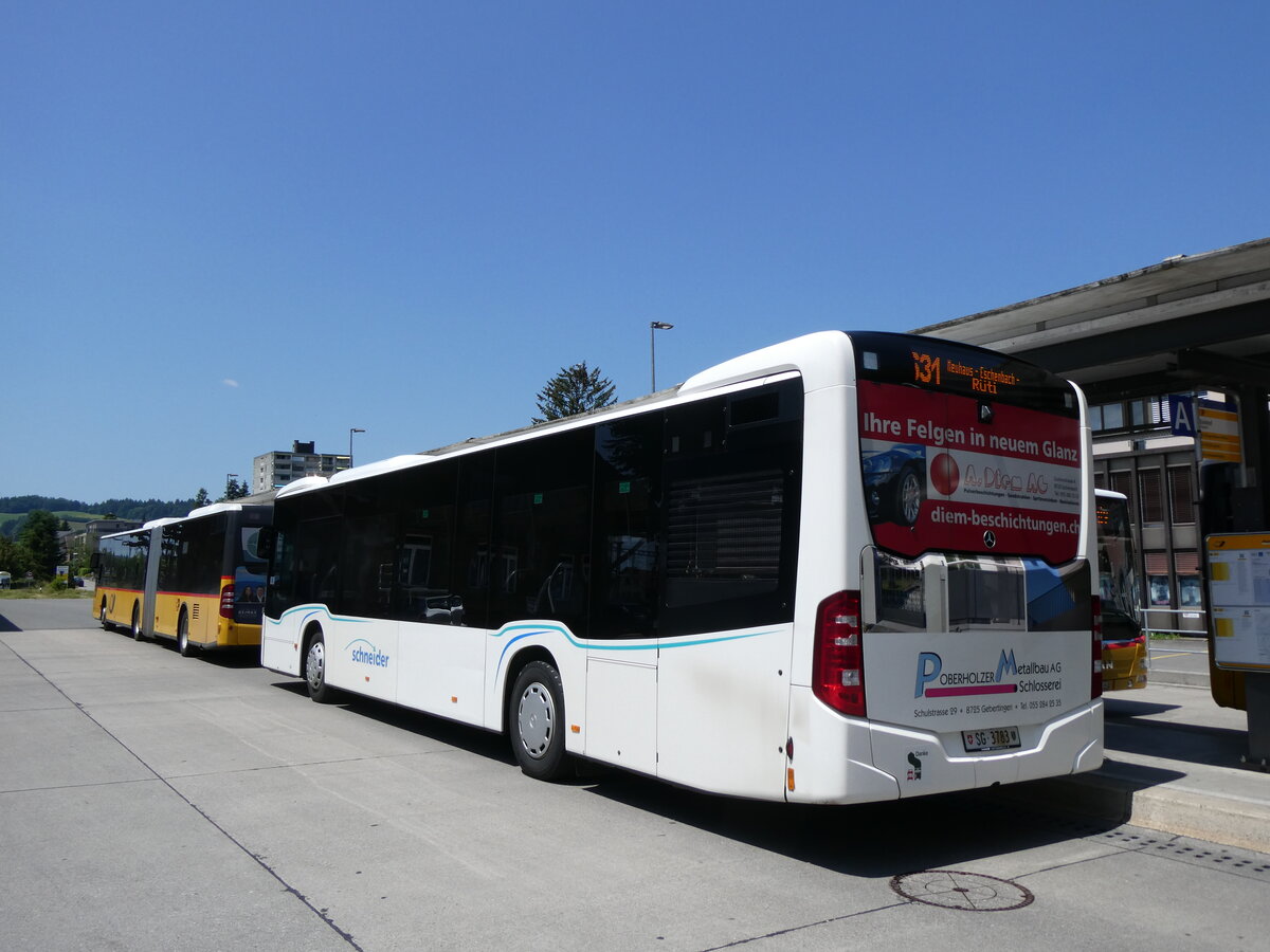 (276'833) - Schneider, Ermenswil - Nr. 8/SG 3783 - Mercedes am 17. Juni 2025 beim Bahnhof Uznach
