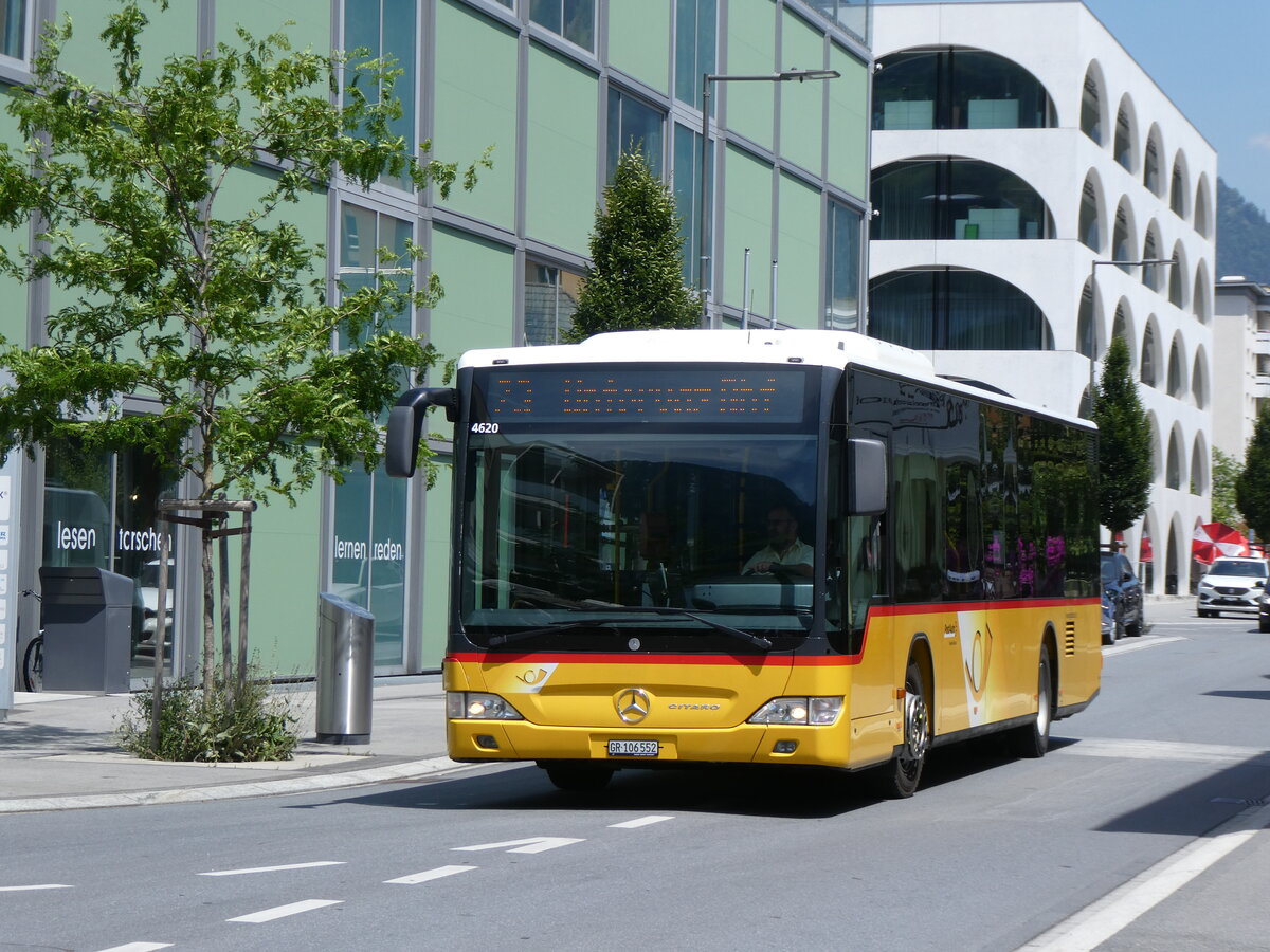 (276'913) - PostAuto Graub�nden - GR 106'552/PID 4620 - Mercedes (ex PostAuto Nordschweiz) am 18. Juni 2025 in Landquart, Bahnhofstrasse