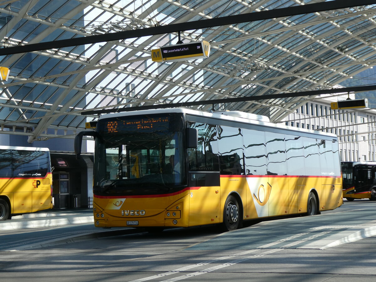 (276'963) - PostAuto Graub�nden - GR 179'714/PID 11'283 - Setra am 18. Juni 2025 in Chur, Postautostation