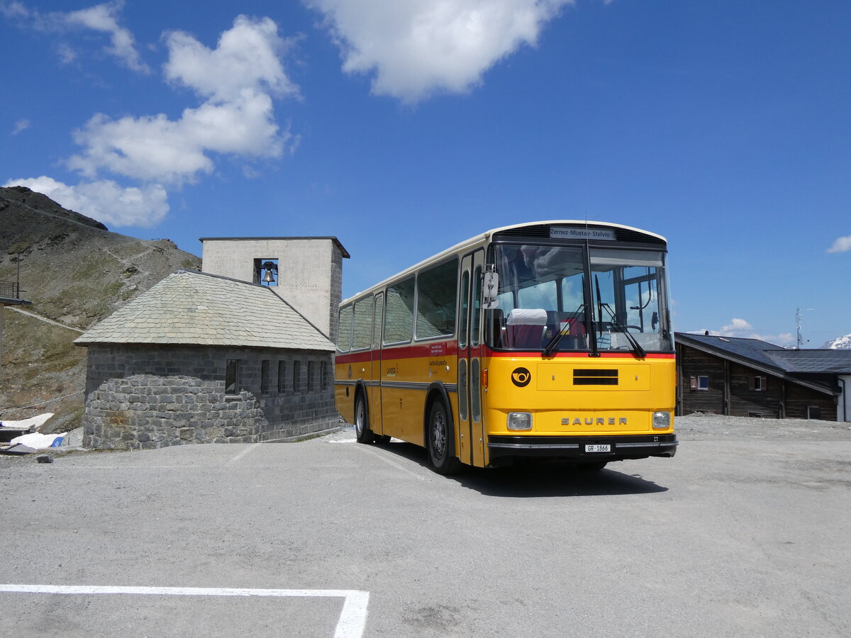 (277'040) - Aus der Schweiz: Gaudenz, Andeer - GR 1866 - Saurer/R&J (ex Mark, Andeer PID 2824; ex PostAuto Graub�nden; ex P 24'350) am 19. Juni 2025 auf dem Stilfserjoch